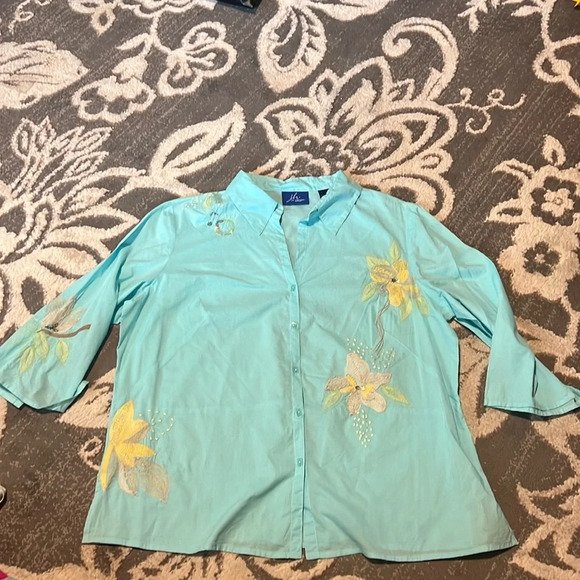 Jh collectibles women’s button front top. Excellent condition. Size 1 - Picture 1 of 5
